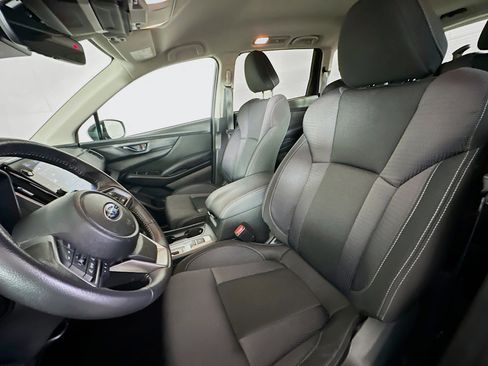 Used 2024 Subaru Ascent Premium w/ Convenience Package image 13