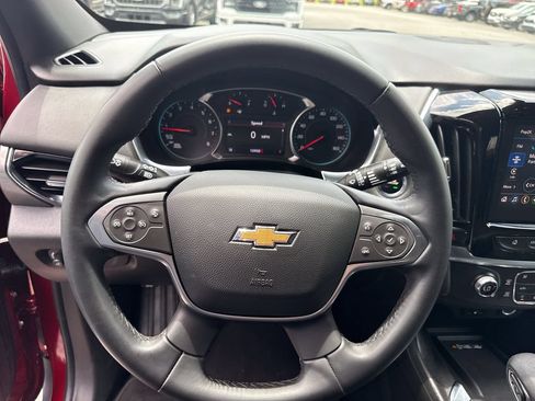 Used 2023 Chevrolet Traverse LT FWD image 24