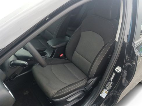 Used 2023 Kia Forte LXS w/ LXS Technology Package image 24