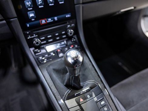 Used 2021 Porsche 718 Cayman GT4 image 40