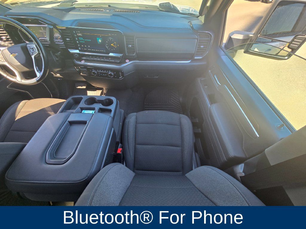 Used 2025 Chevrolet Silverado 2500 LT w/ Convenience Package AWD/4WD image 17