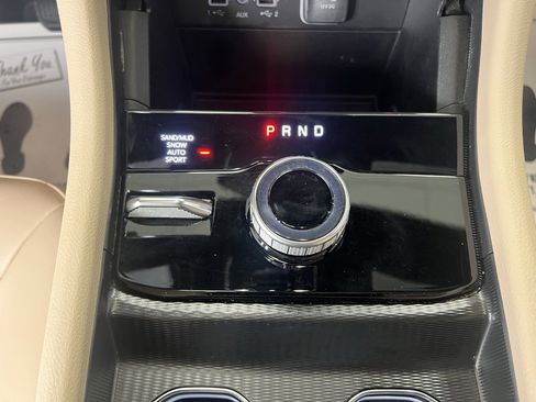 Used 2024 Jeep Grand Cherokee Limited image 11