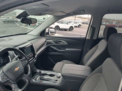 Used 2019 Chevrolet Traverse LT image 13