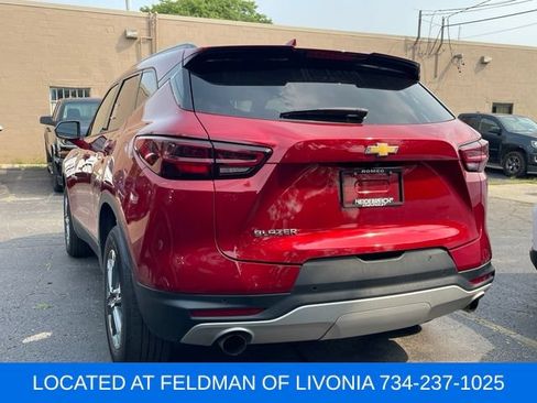 Used 2024 Chevrolet Blazer LT w/ Convenience Package FWD image 2