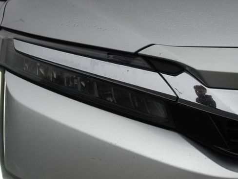 Used 2018 Honda Clarity Touring image 3