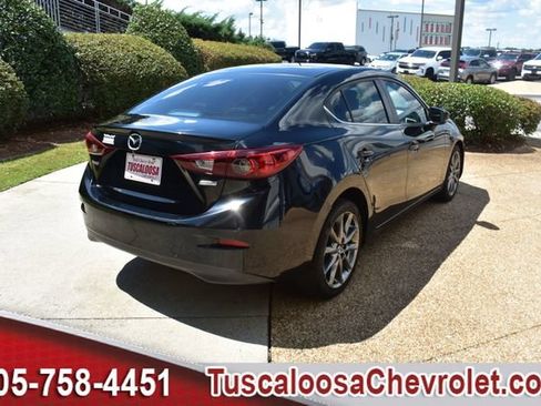 Used 2018 MAZDA MAZDA3 Touring FWD image 11