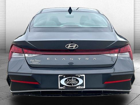 Used 2025 Hyundai Elantra SEL FWD image 6