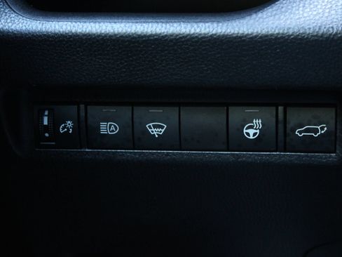 Used 2022 Toyota RAV4 XLE w/ Convenience Package AWD/4WD image 27