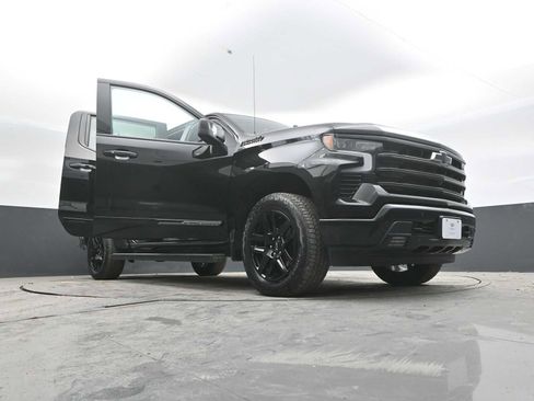 Used 2025 Chevrolet Silverado 1500 High Country w/ Midnight Edition AWD/4WD image 60
