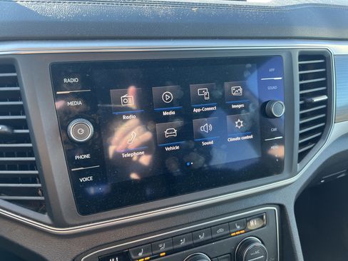 Used 2019 Volkswagen Atlas SE image 29