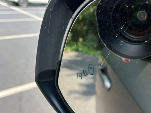 Used 2025 Toyota Grand Highlander AWD image 27