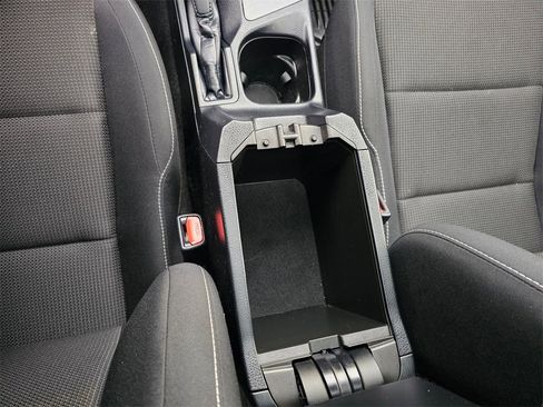 Used 2018 Toyota RAV4 XLE image 31