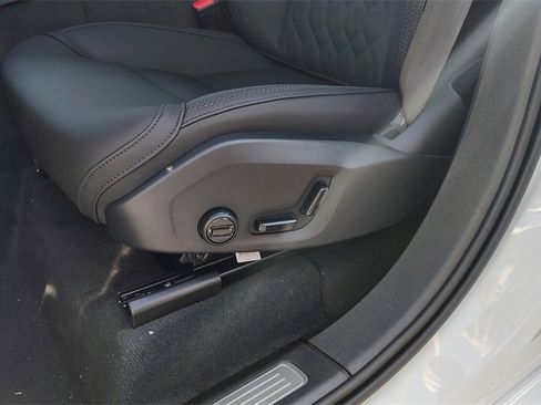 New 2026 Volvo XC90 B6 Plus image 11