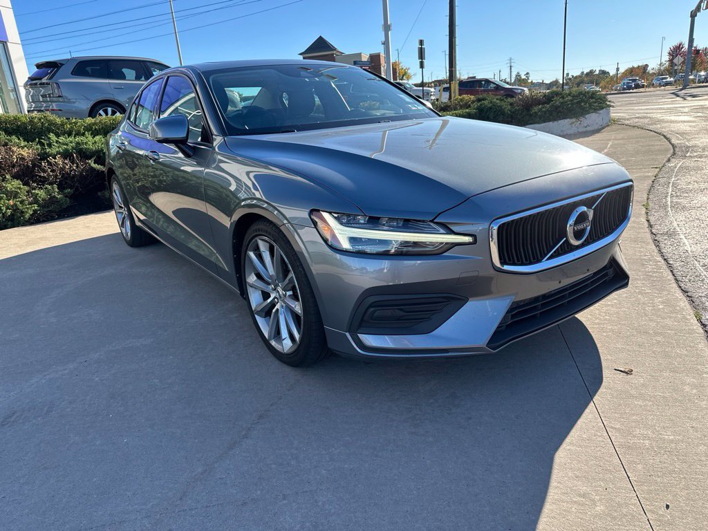 Used 2020 Volvo S60 T6 Momentum AWD/4WD image 3