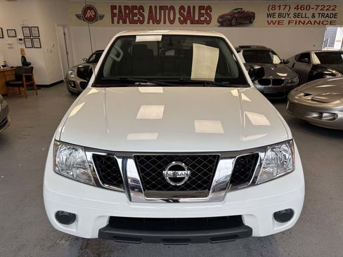 Used 2019 Nissan Frontier SV RWD image 1