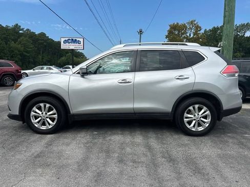 Used 2016 Nissan Rogue SV FWD image 3