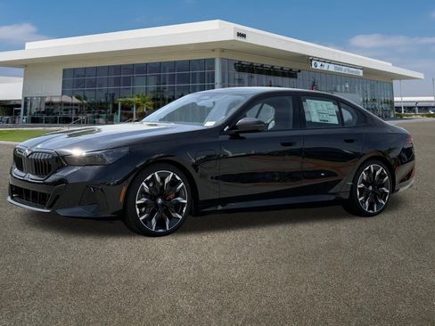 New 2026 BMW 550e xDrive w/ M Sport Professional Package image 5