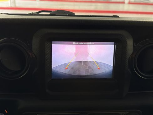 Used 2021 Jeep Wrangler Unlimited Sport image 19