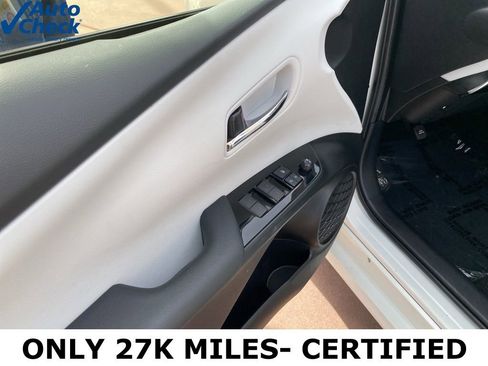 Used 2020 Toyota Prius XLE w/ Advanced Technology Package image 22