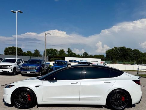 Used 2025 Tesla Model 3 Performance AWD/4WD image 2