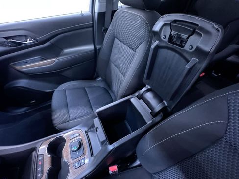 Used 2023 GMC Acadia SLE w/ Driver Convenience Package FWD image 31