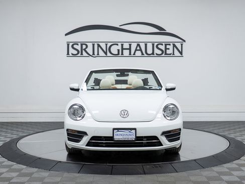 Used 2017 Volkswagen Beetle 1.8T Classic image 2