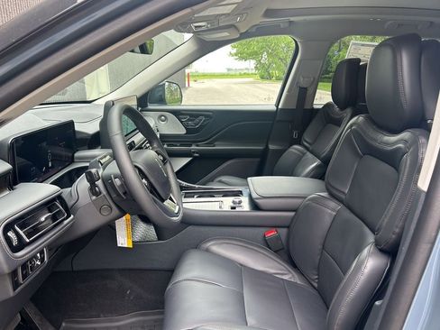 New 2026 Lincoln Aviator Reserve AWD/4WD image 11
