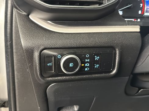 Used 2023 Ford Explorer XLT w/ Equipment Group 202A RWD image 14