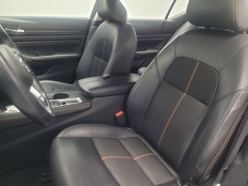 Used 2020 Nissan Altima 2.5 SR w/ Premium Package image 17