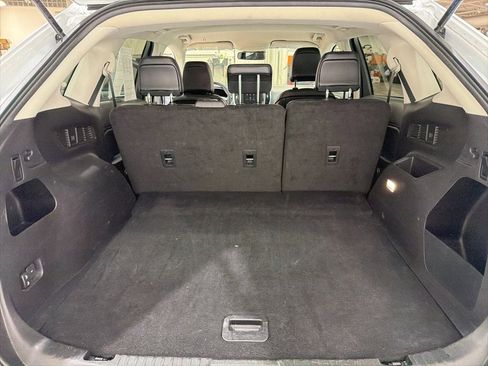 Used 2024 Ford Edge SEL image 25