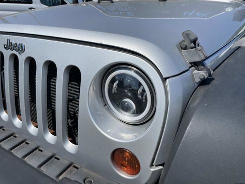 Used 2012 Jeep Wrangler Unlimited Sport AWD/4WD image 13