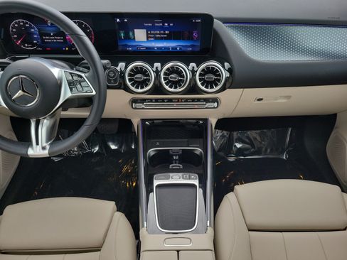 Certified 2026 Mercedes-Benz GLA 250 image 38