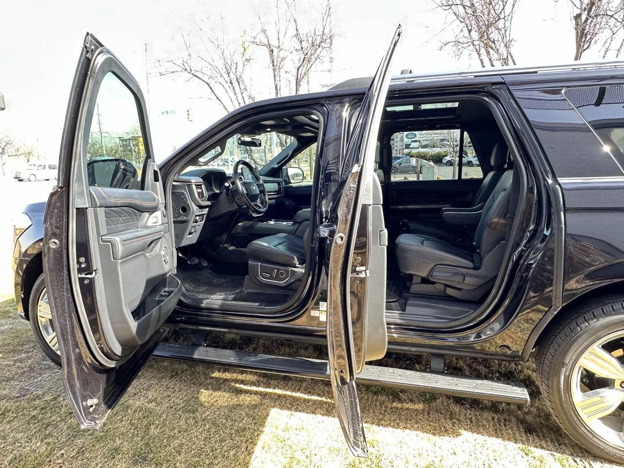 Used 2024 Ford Expedition Max Platinum AWD/4WD image 22