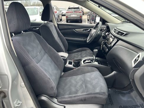 Used 2016 Nissan Rogue S image 22
