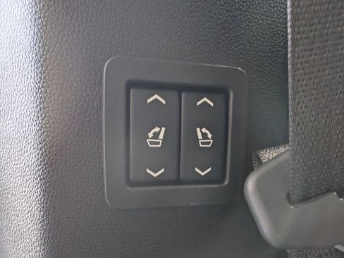 Used 2023 Cadillac XT6 Premium Luxury image 37