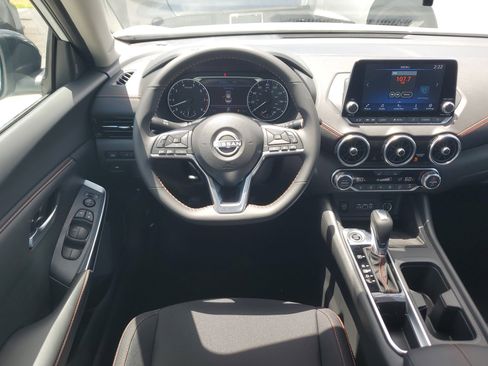 New 2025 Nissan Sentra SR w/ Midnight Edition image 13