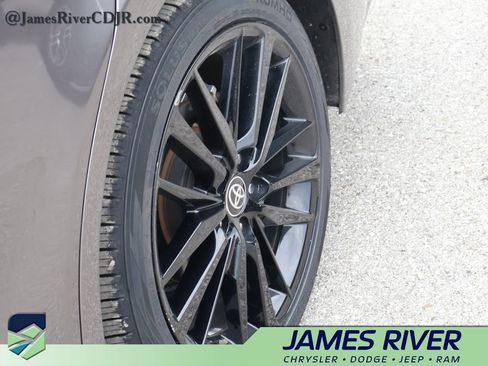 Used 2024 Toyota Camry XSE FWD image 38