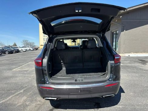 Used 2019 Buick Enclave Avenir w/ Avenir Technology Package AWD/4WD image 10