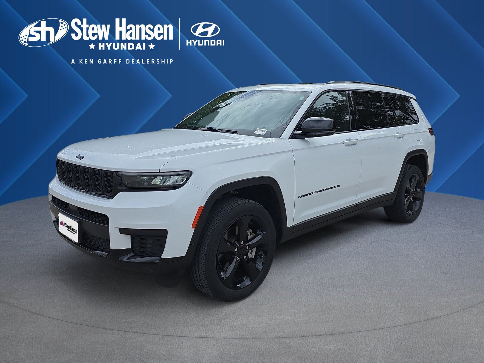 Used 2024 Jeep Grand Cherokee L Laredo AWD/4WD image 1