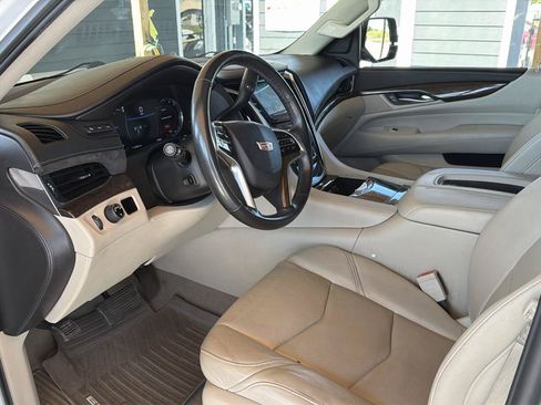 Used 2018 Cadillac Escalade Luxury w/ LPO, Radiant Package RWD image 14