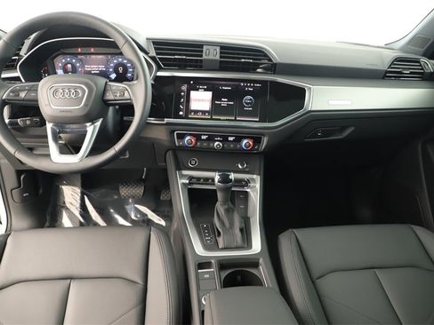 New 2025 Audi Q3 2.0T Premium image 18