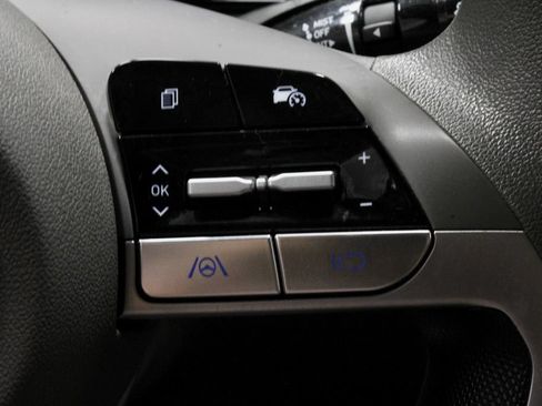 Used 2024 Hyundai Elantra SEL FWD image 29