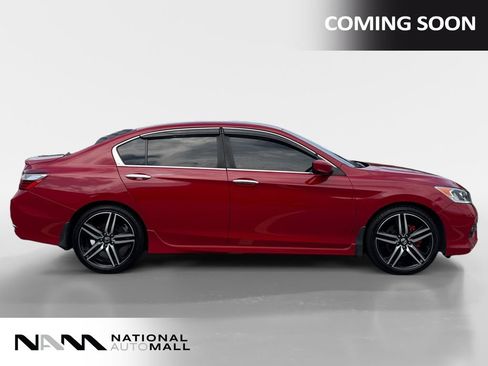 Used 2017 Honda Accord Sport image 6