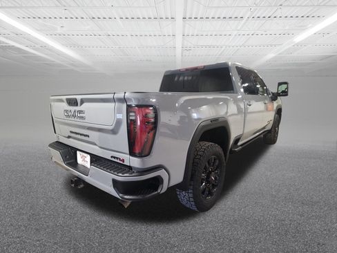 Used 2024 GMC Sierra 2500 AT4 w/ AT4 Premium Plus Package image 6