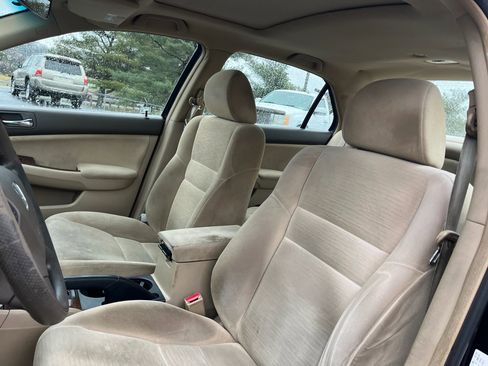 Used 2007 Honda Accord EX image 10