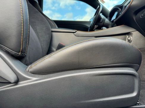 Used 2022 Dodge Challenger GT w/ Plus Package image 12