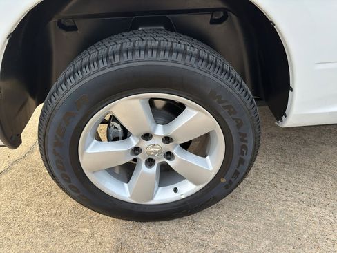 Used 2021 RAM 1500 Tradesman w/ Tradesman SXT Package image 9