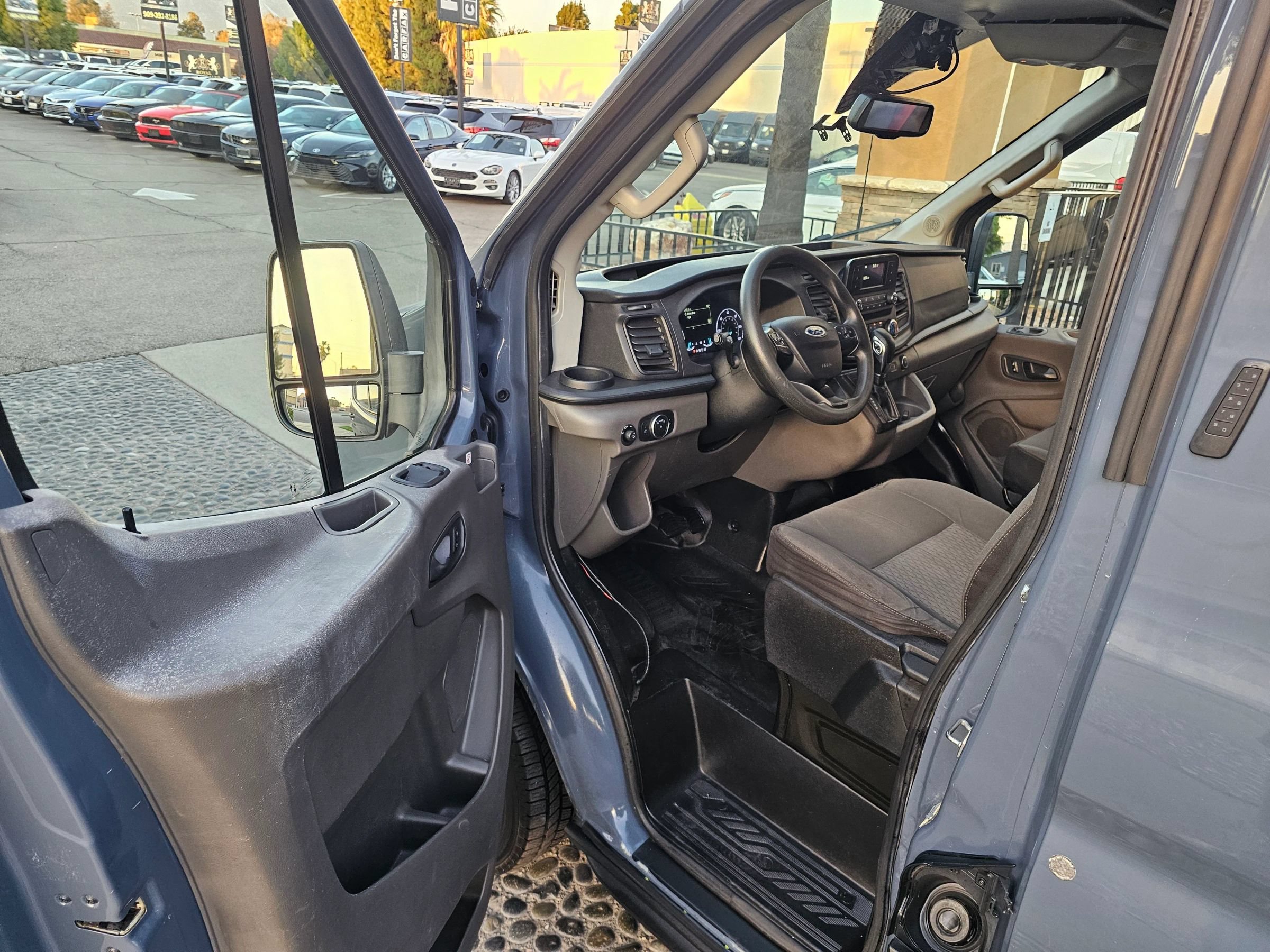 Used 2020 Ford Transit 250 148 High Roof Extended RWD image 9