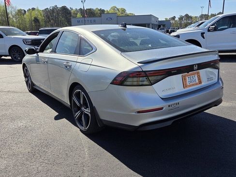 Used 2024 Honda Accord Sport image 8