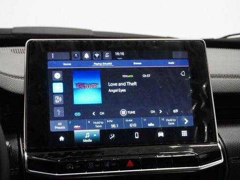 New 2026 Jeep Compass Latitude AWD/4WD image 19